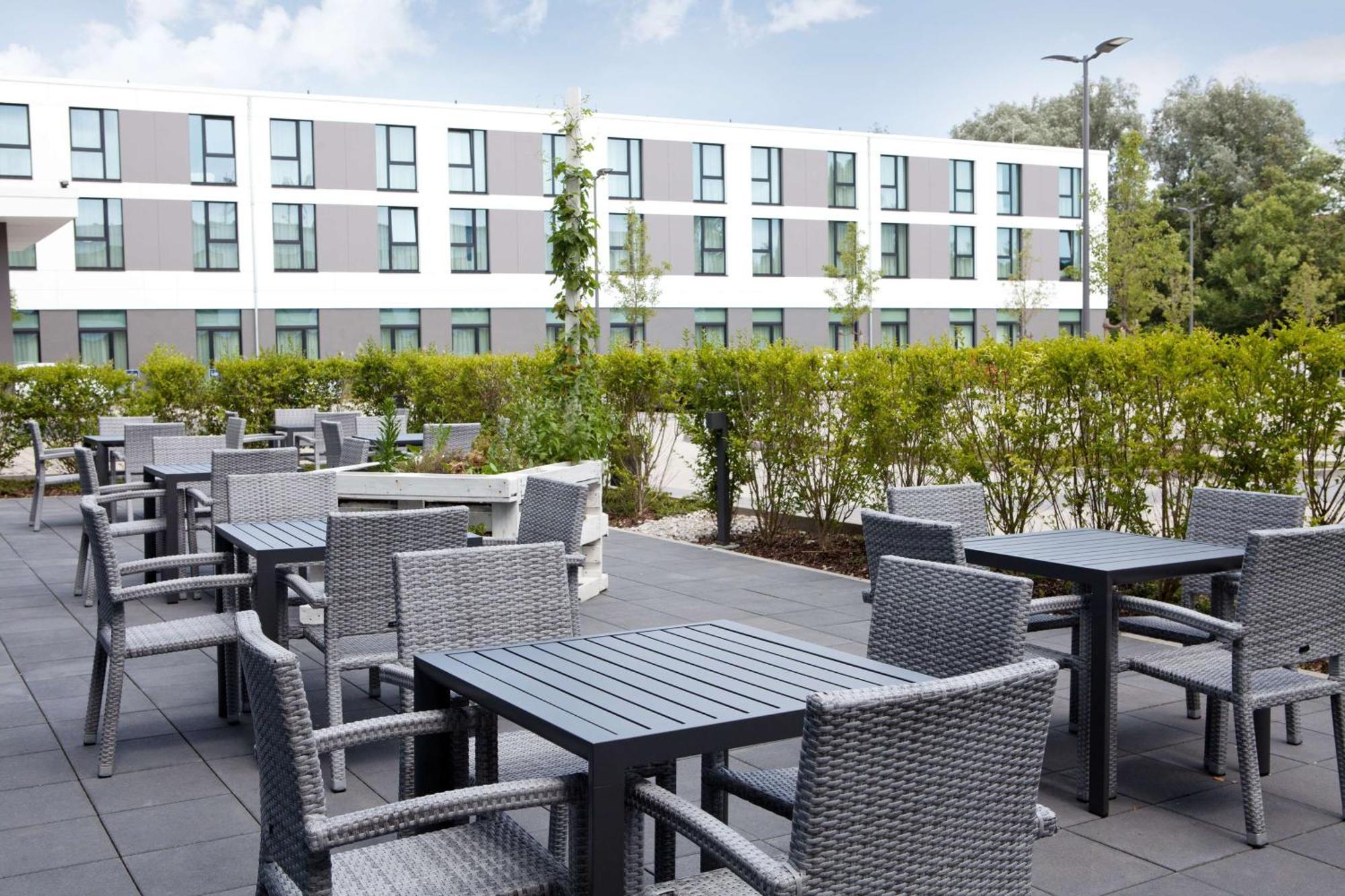 Hotel Hampton By Hilton Munich Airport South Hallbergmoos